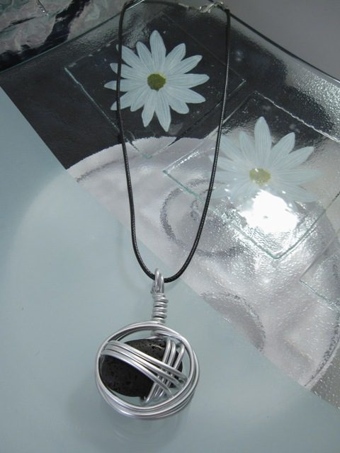 Aluminium o Lava halsband 3