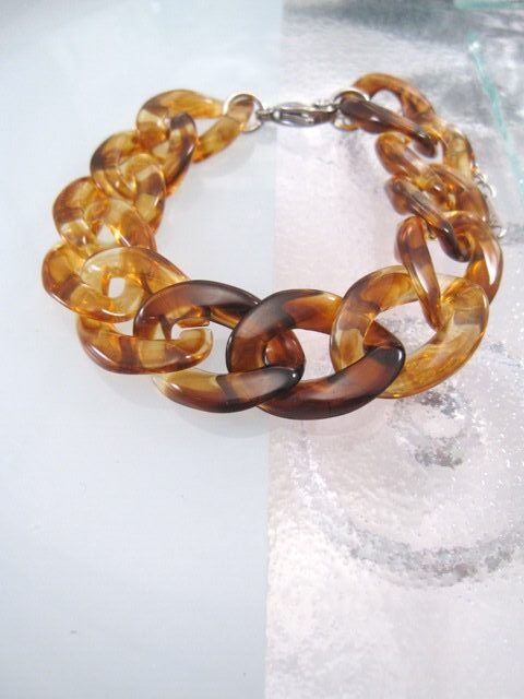 ArmbandAkrylBarnstenCurb