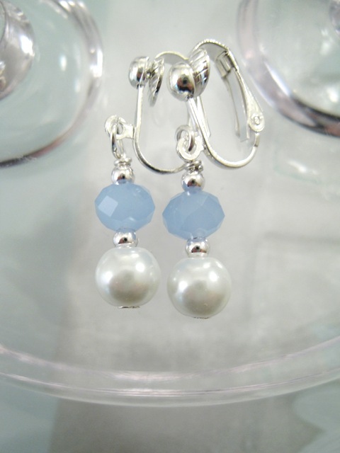 OrhangenClipsGlasBlaFasettVitParlaFlex