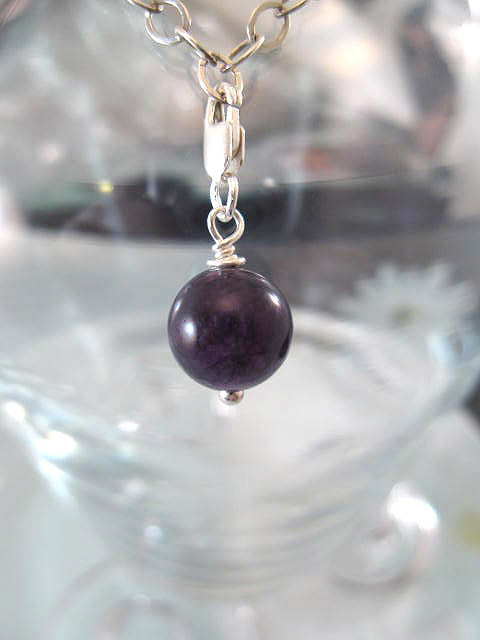 Berlock med karbinlås - Pärla/Ametist