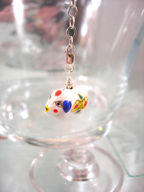 Berlock med karbinlås - Porslinsdjur/Grisens år