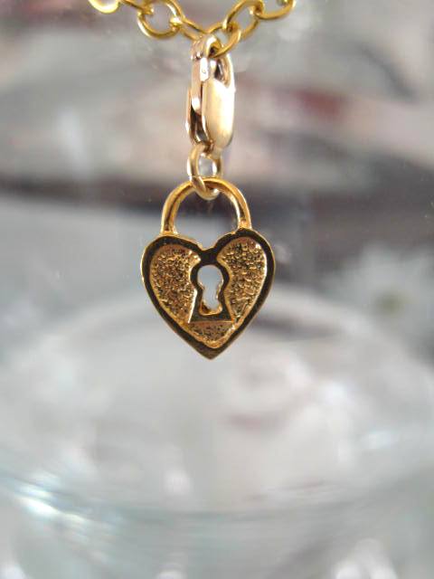 Guldberlock med karbinlås - Hjärta/Hänglås/14K GF