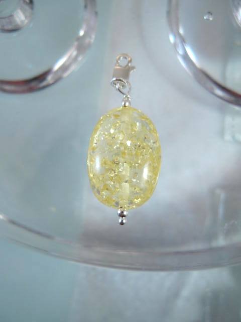 Berlock med karbinlås - Oval/Gul/Bärnsten Harts