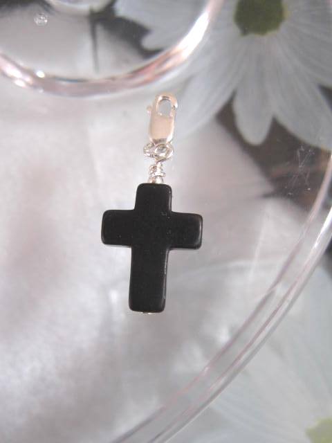 Berlock med karbinlås - Symbol/Kors/Howlit/Svart