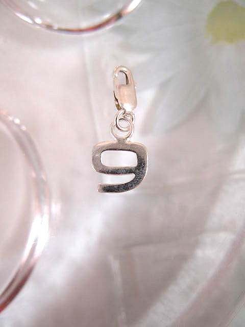 Berlock med karbinlås - Siffra 9