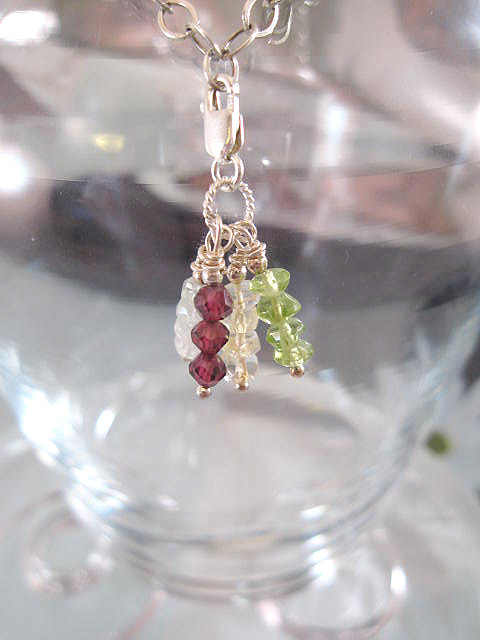 Berlock med karbinlås - Tofs/Multisten