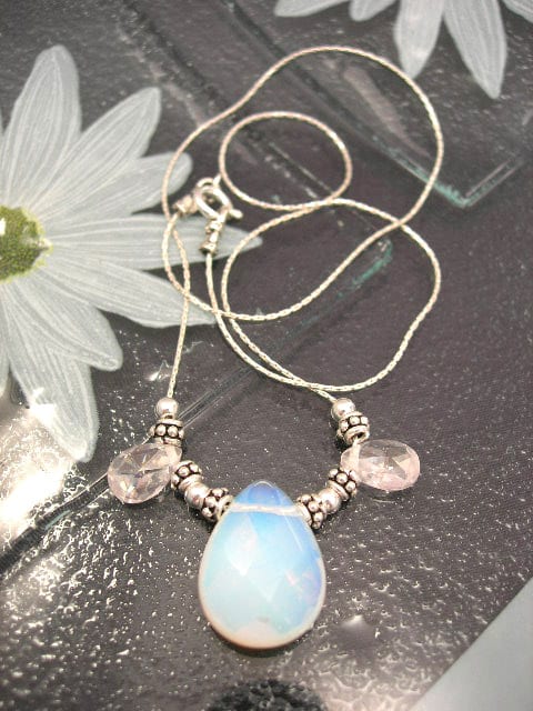 Kubisk Zirkonia o Opalit halsband - Fasett/Droppe