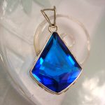 Blå kvarts hänge - Fasett/Kant/XL