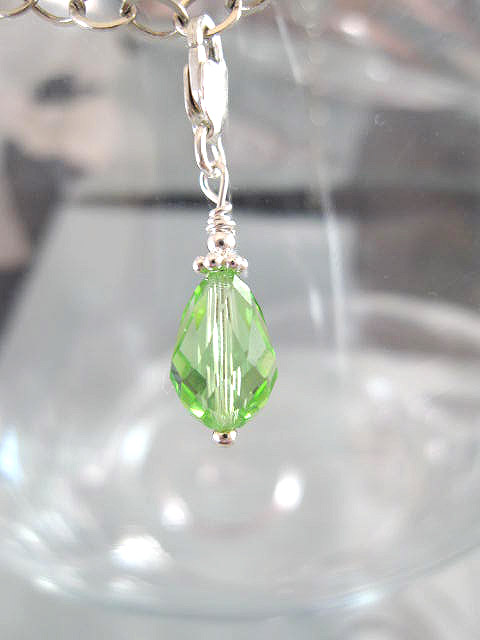 Månadskristall med karbinlås - Berlock/Augusti/Swarovskidroppe/Peridot