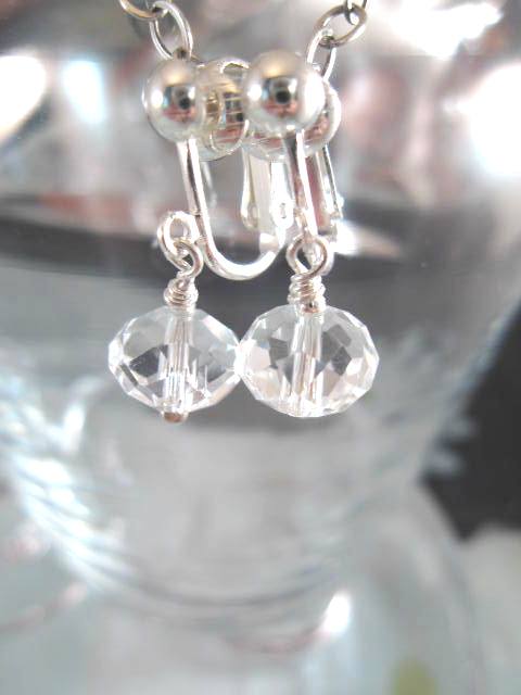 Clips örhängen med Kristallpärlor - Fasett/Vit