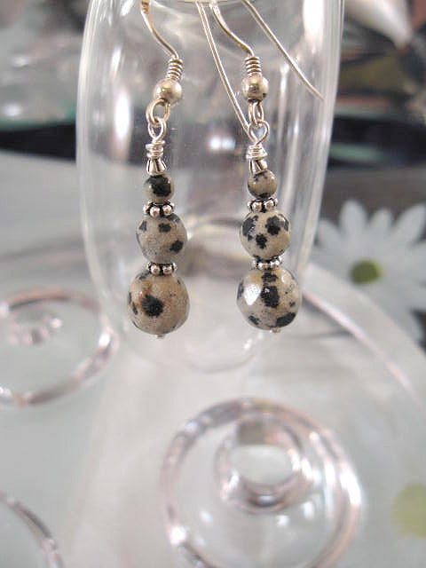 Dalmatinerjaspis örhängen - Pärlor/Fasett