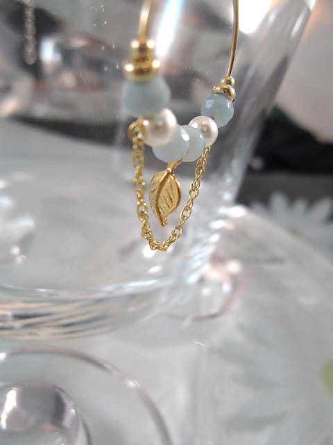 Guld, Amazoniter o Swarovskipärlor örhängen - 14K GF/Creoler