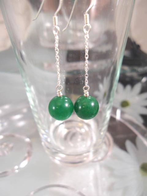 Jadepärlor på kedja örhängen - Grön