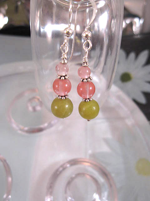 Körsbärskvarts o Jade örhängen - Oliv