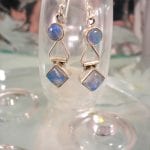 Månsten örhängen - Cab/Rund/Kant/Blå