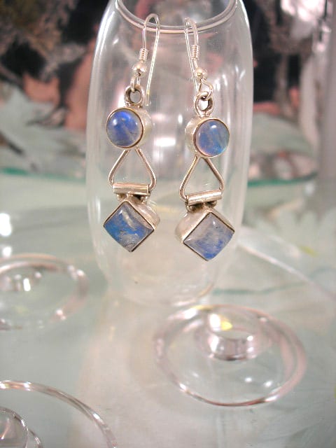 Månsten örhängen - Cab/Rund/Kant/Blå