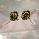 Peridot örhängen - Fasett/Oval/Stud