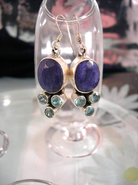 Safir o Topas örhängen - Fasett/Oval