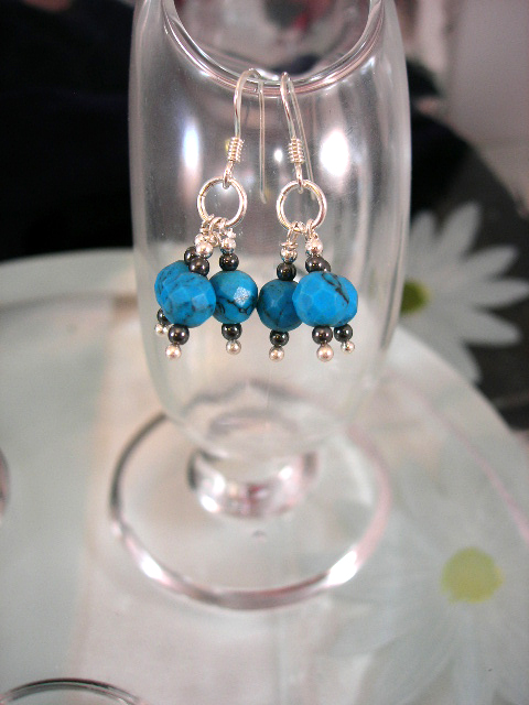 Turkoser o Hematit örhängen - Fasett/Klase