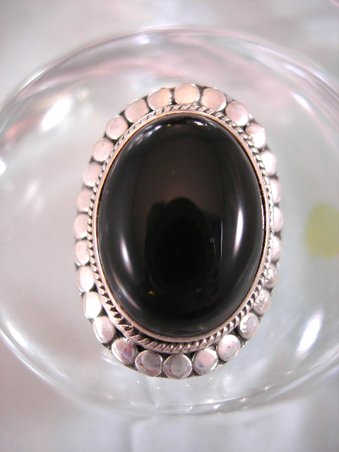 Onyx ring - Cab/Oval/Svart