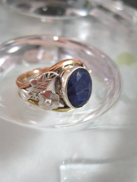 Affär på nätet med smycken